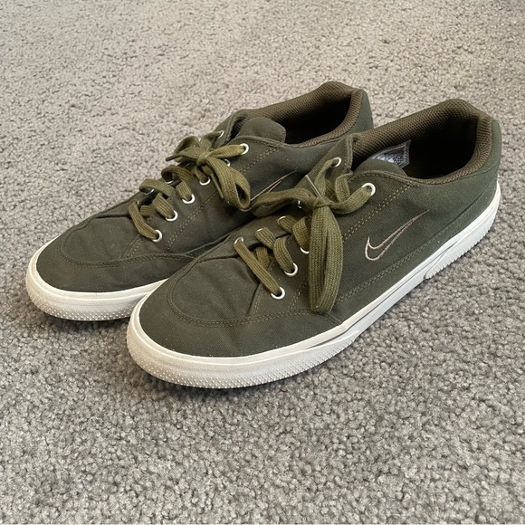 Nike Other - Nike Retro GTS | Size 10 | Olive